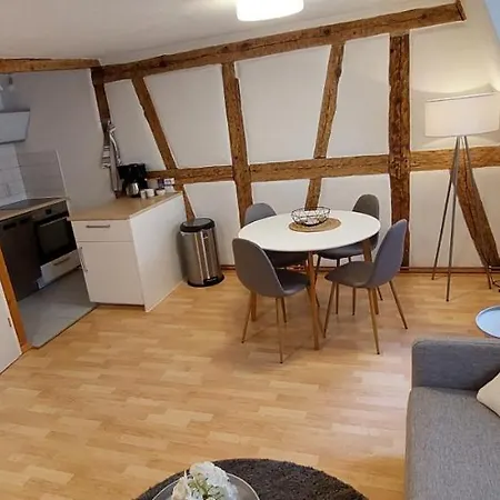 Zentrale Altbauwohnung Mit Flair Appartement *